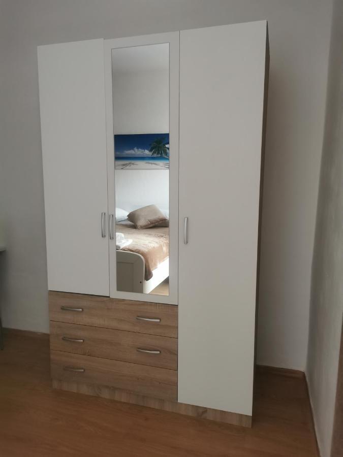 Apartment Matovina Zadar Bagian luar foto